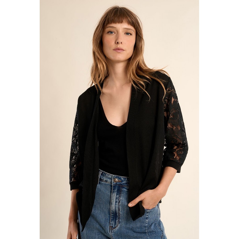 Gilet femme aux manches dentelles